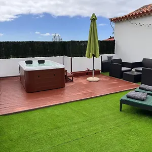 https://apartamentos-villa-aurora.in-canary-islands.com